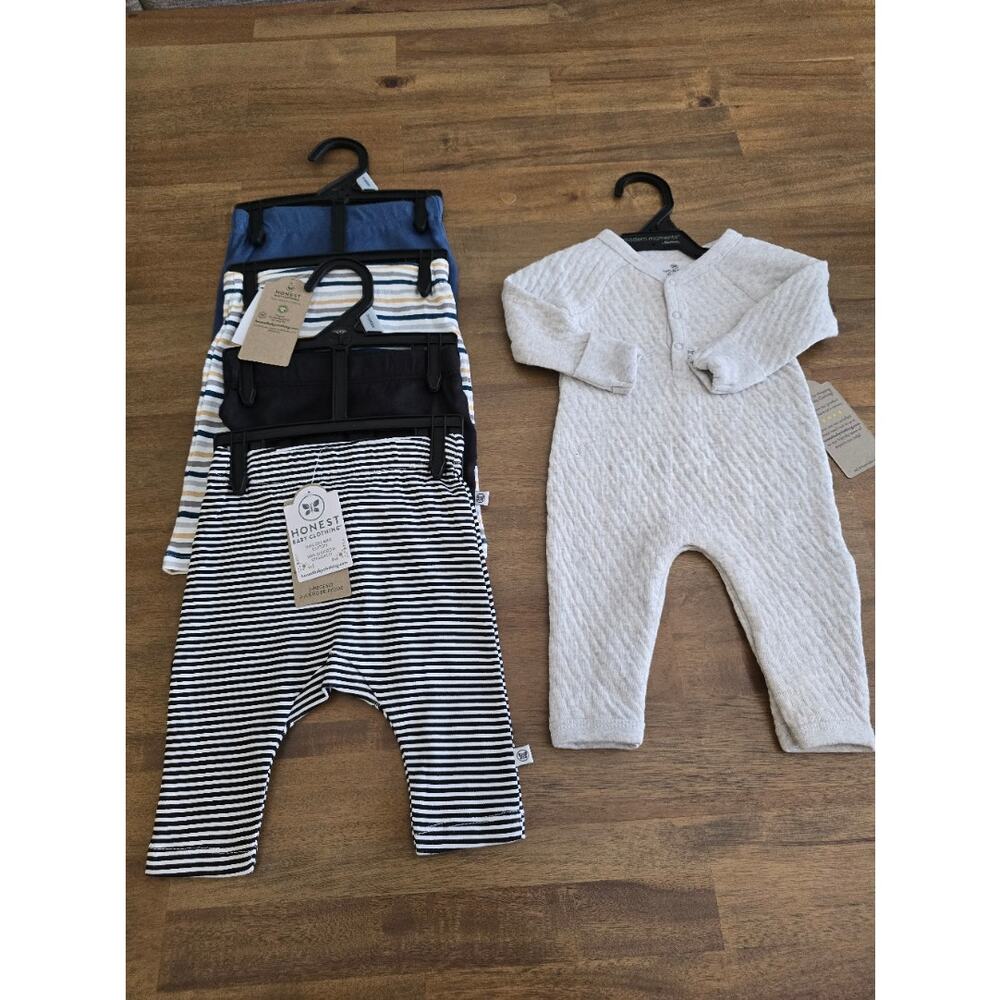 The Honest Company Baby Bundle NWT